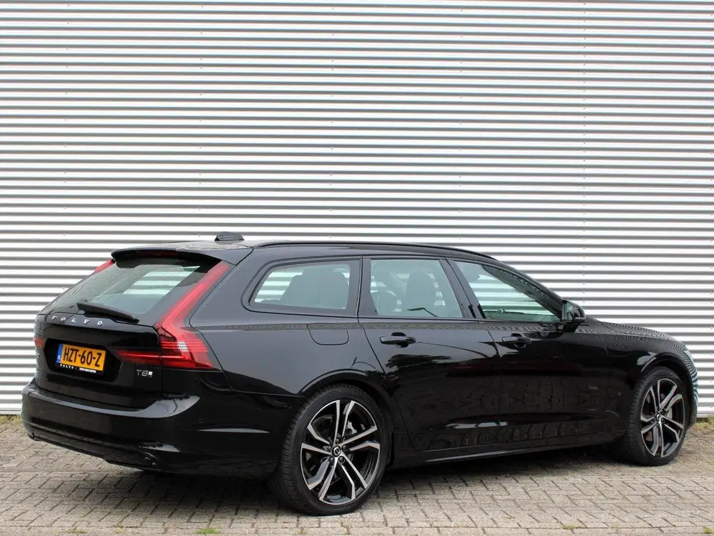 Volvo V90 2.0 T8 Plug-in hybrid AWD Ultra Dark Autom uit 2025, foto 2