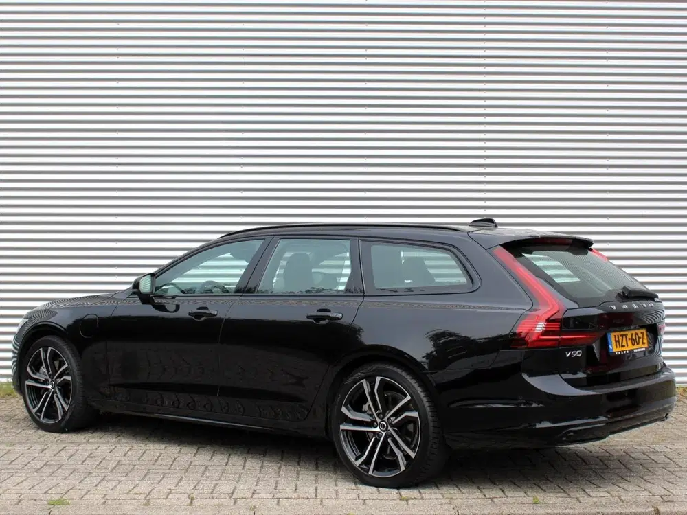 Volvo V90 2.0 T8 Plug-in hybrid AWD Ultra Dark Autom uit 2025, foto 4