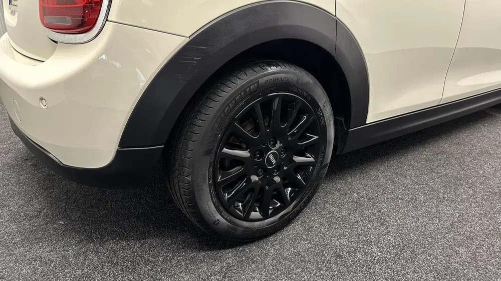 Mini Cooper 1.5 Cooper Business Edition NAVI LM CARPLA uit 2021, foto 10