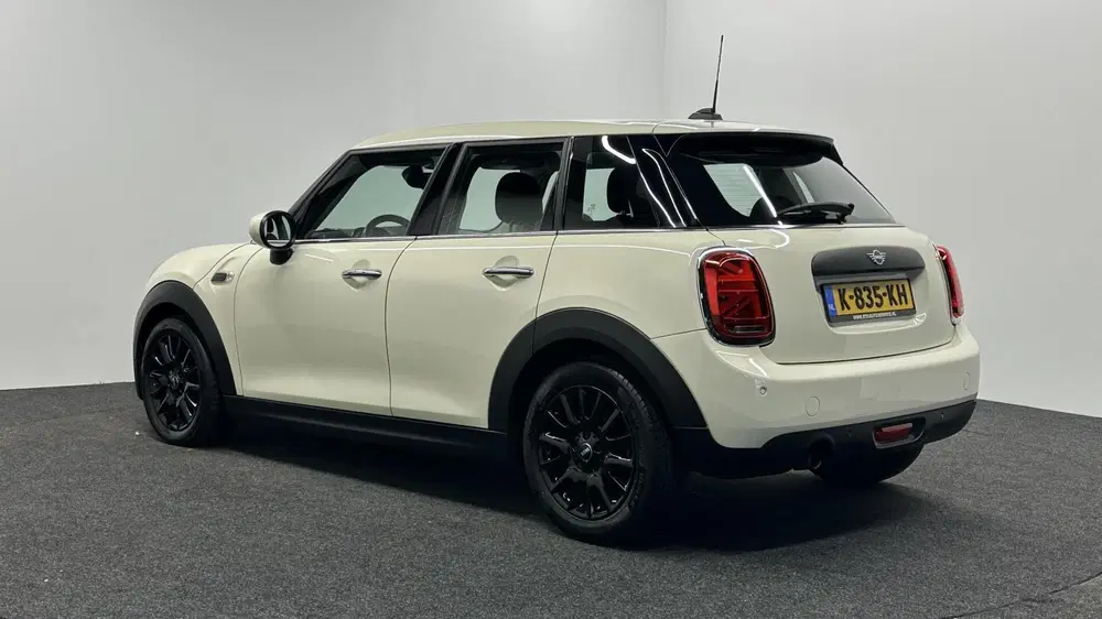 Mini Cooper 1.5 Cooper Business Edition NAVI LM CARPLA uit 2021, foto 4