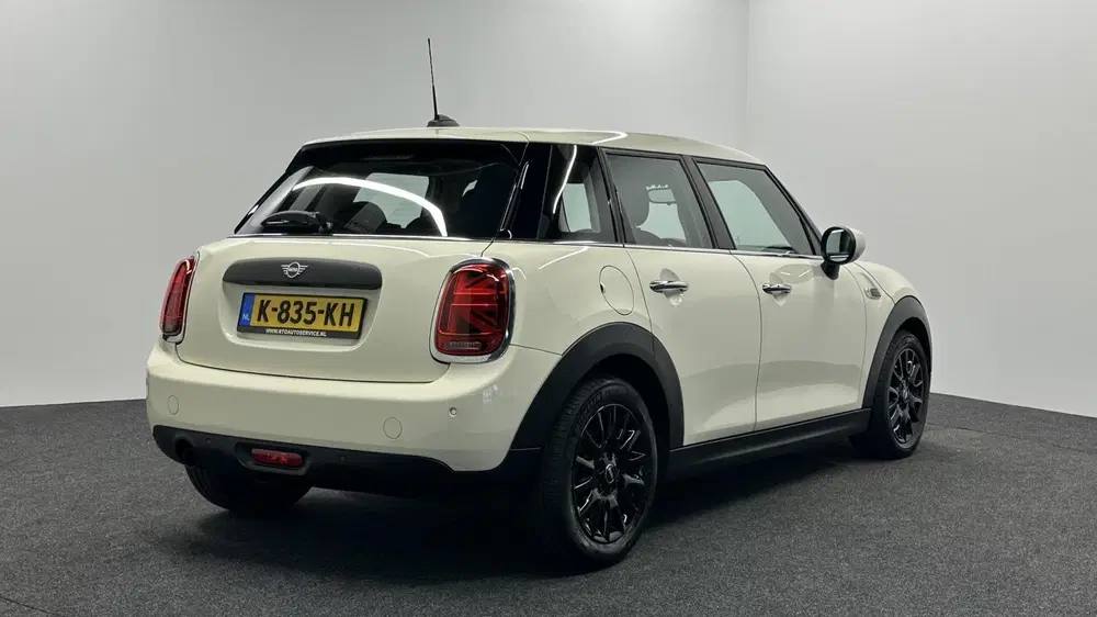 Mini Cooper 1.5 Cooper Business Edition NAVI LM CARPLA uit 2021, foto 5