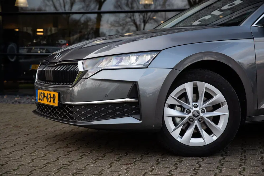 Skoda Octavia 1.5 TSI MHEV Business Edition uit 2025, foto 8