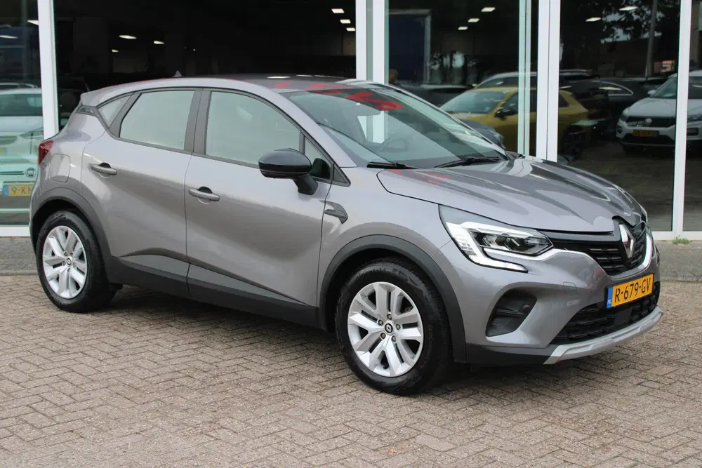 Renault Captur 1.6 E-Tech Hybrid 145 ECC uit 2022, foto 2