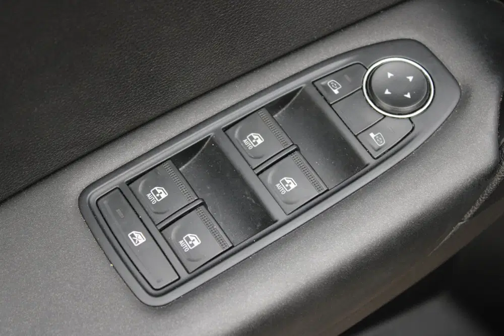 Renault Captur 1.6 E-Tech Hybrid 145 ECC uit 2022, foto 6