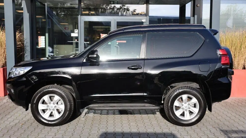 Toyota Land Cruiser 2.8 D-4D 3DRS CHALLENGER A uit 2024, foto 2