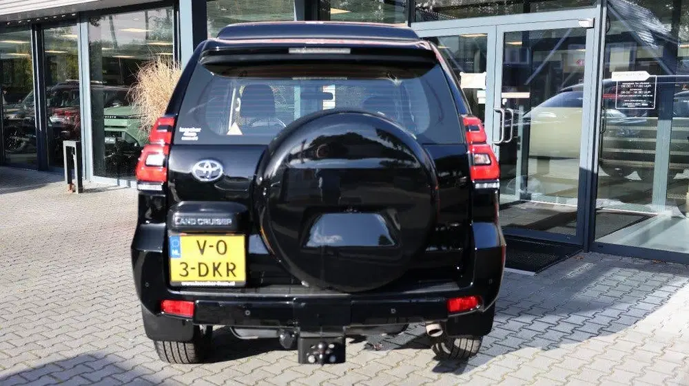 Toyota Land Cruiser 2.8 D-4D 3DRS CHALLENGER A uit 2024, foto 6