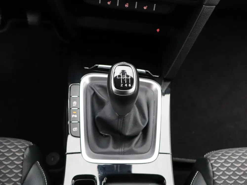 Kia Ceed 1.0 T-GDi DynamicPlusLine uit 2022, foto 15