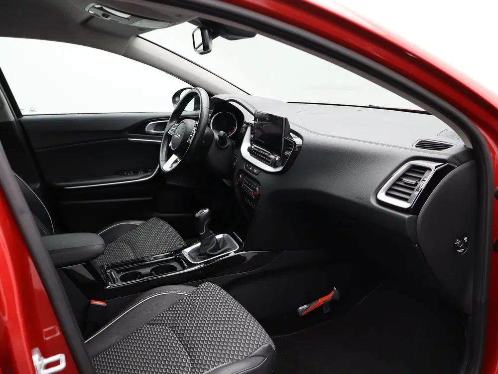 Kia Ceed 1.0 T-GDi DynamicPlusLine uit 2022, foto 6