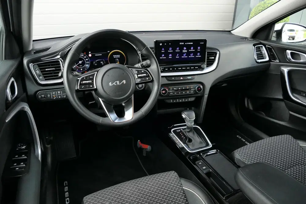 Kia Ceed 1.0 T-GDi MHEV DynamicPlusLine uit 2023, foto 13