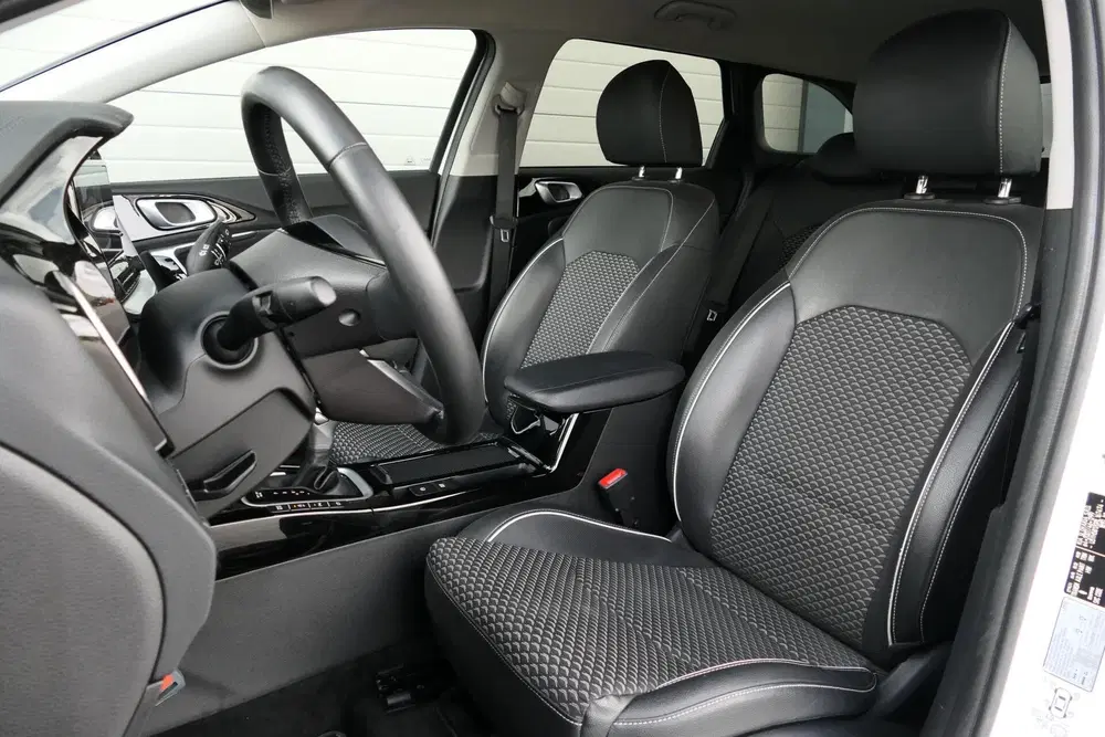 Kia Ceed 1.0 T-GDi MHEV DynamicPlusLine uit 2023, foto 4