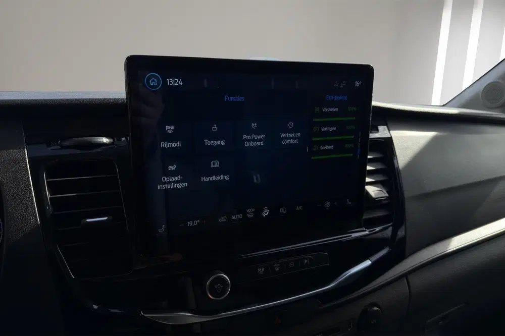Ford Transit 350 L3H2 Trend 68 kWh uit 2024, foto 11