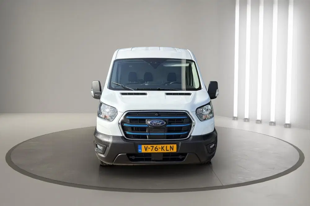 Ford Transit 350 L3H2 Trend 68 kWh uit 2024, foto 2