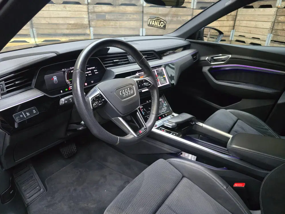 Audi e-tron S quattro 503PK S edition 95 kWh Pano uit 2023, foto 3