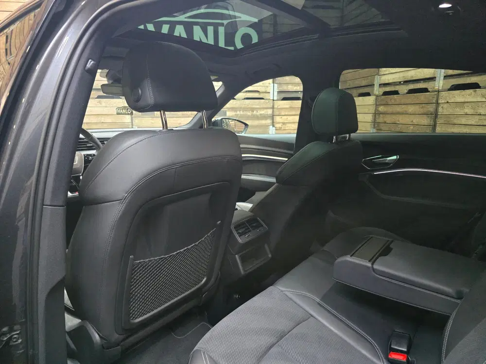 Audi e-tron S quattro 503PK S edition 95 kWh Pano uit 2023, foto 7