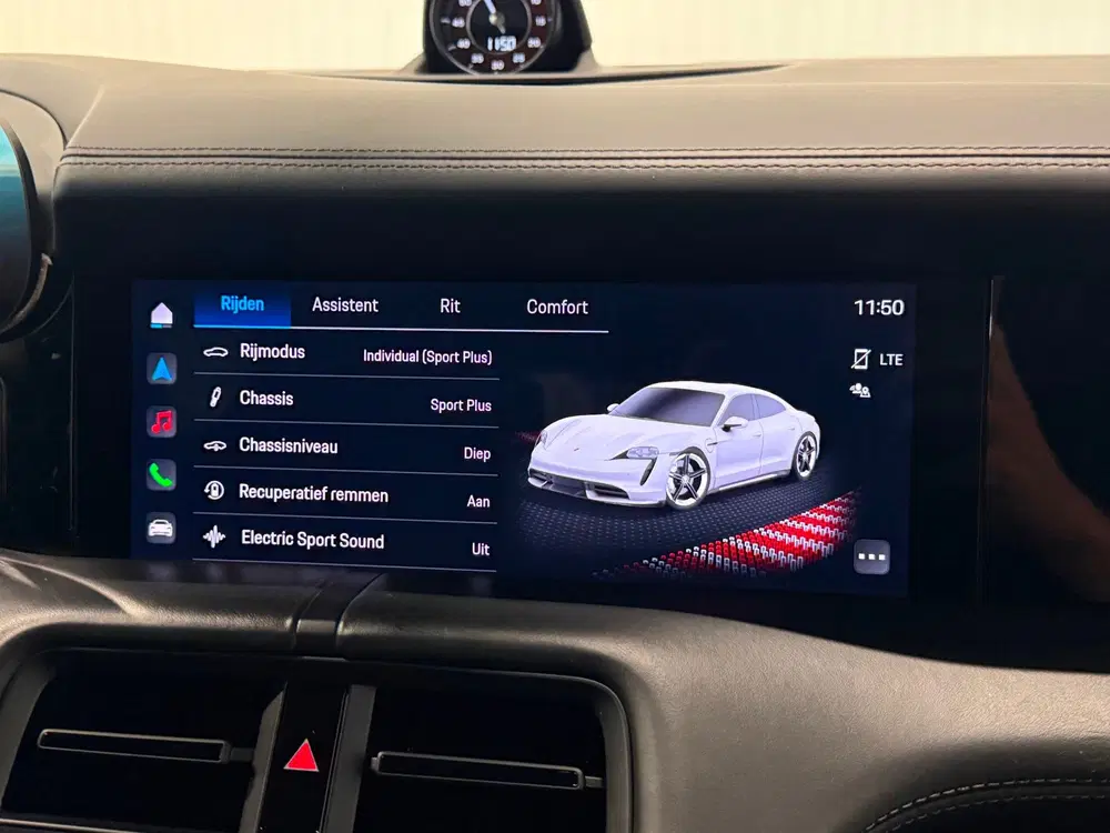 Porsche Taycan 4S Performance 84 kWh uit 2020, foto 12