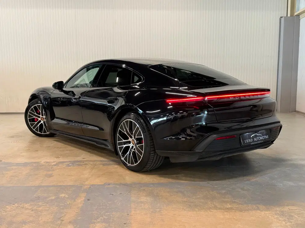 Porsche Taycan 4S Performance 84 kWh uit 2020, foto 2