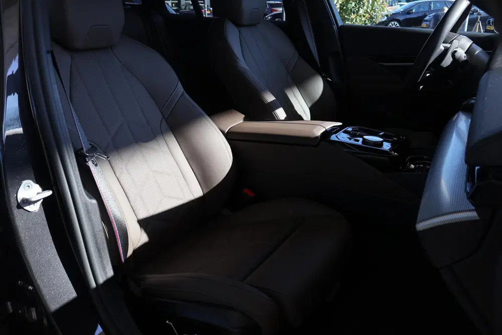 BMW 5-serie 530e uit 2025, foto 7