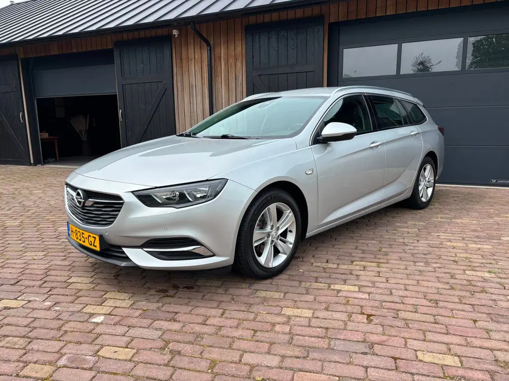 Opel Insignia 1.5 Turbo Business Executive uit 2020, foto 3