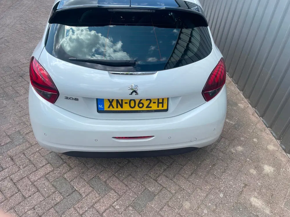 Peugeot 208 1.5 BlueHDi Blue Lease Allure uit 2019, foto 10