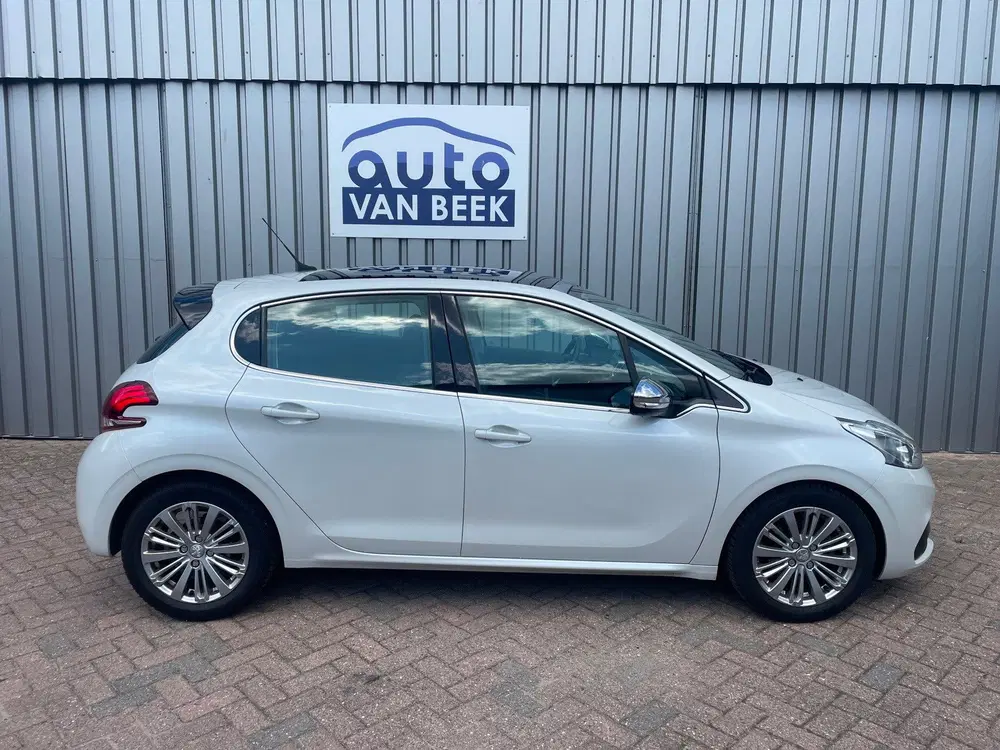 Peugeot 208 1.5 BlueHDi Blue Lease Allure uit 2019, foto 2