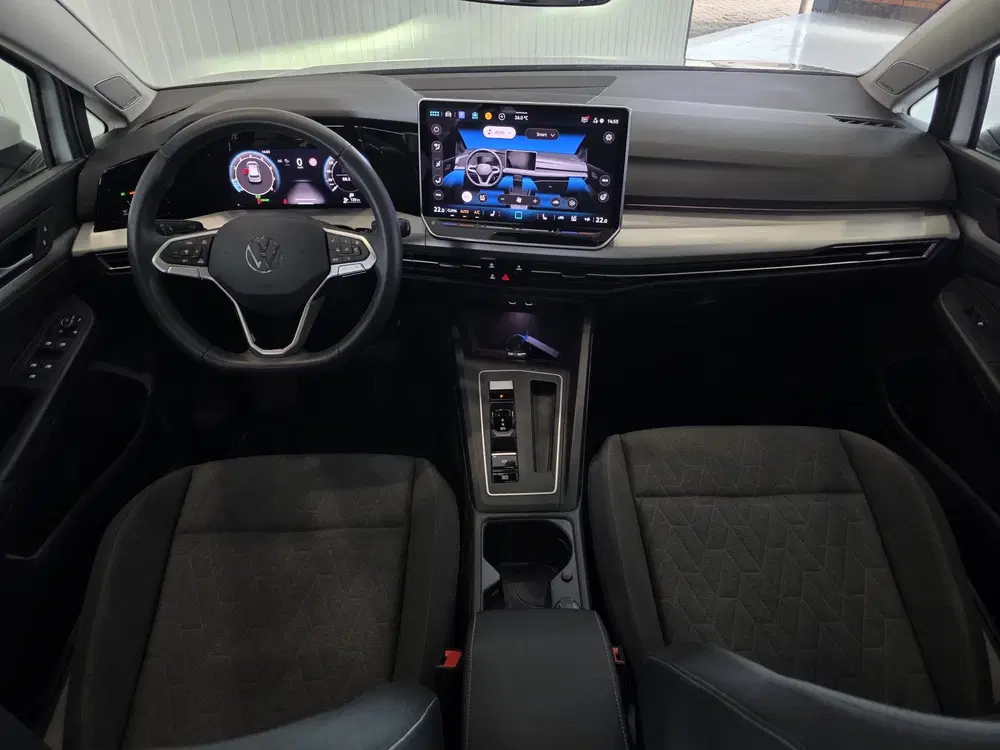 Volkswagen Golf 1.5 eTSI Life Edition uit 2024, foto 10