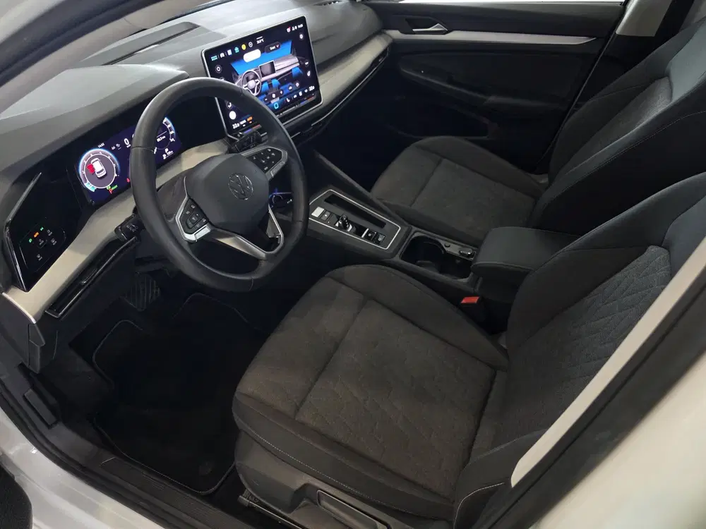 Volkswagen Golf 1.5 eTSI Life Edition uit 2024, foto 9