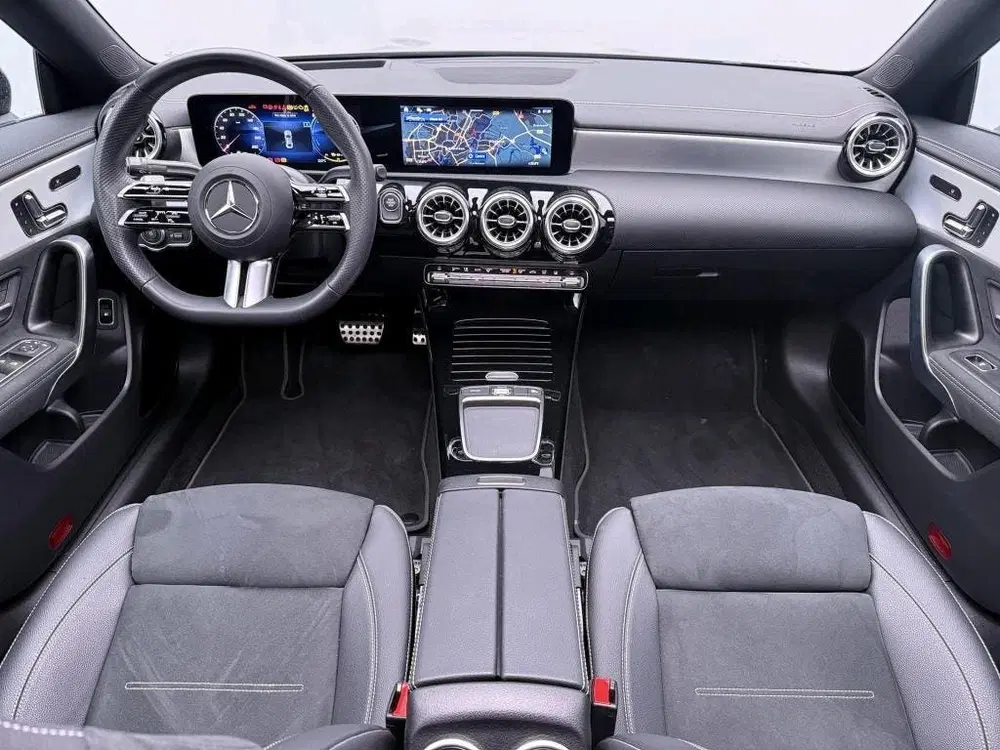 Mercedes-Benz CLA 250 e Business Solution AMG uit 2026, foto 7
