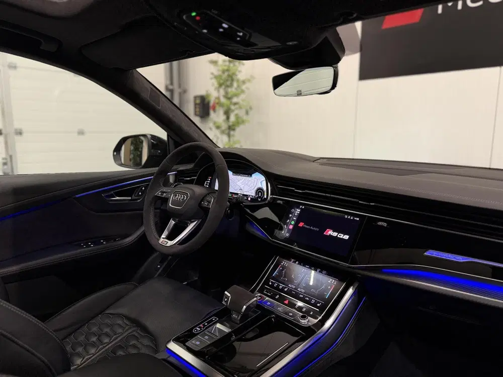 Audi RS Q8 4.0 TFSI uit 2022, foto 2