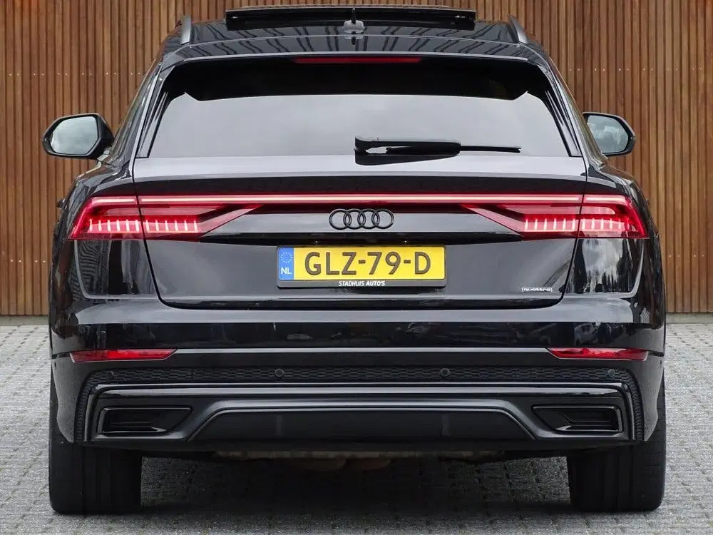 Audi Q8 55 TFSI e 381PK Quattro S line uit 2021, foto 10