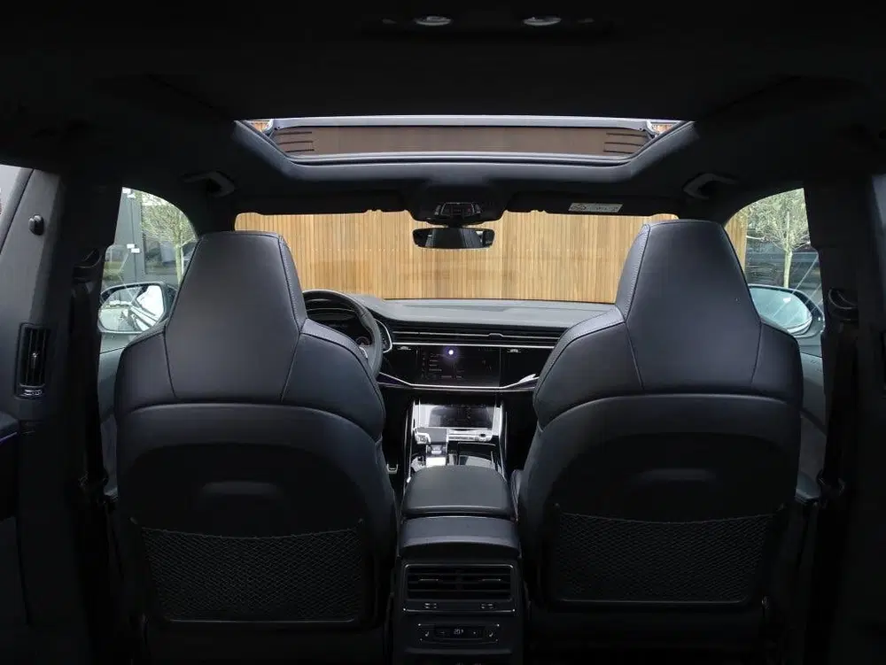 Audi Q8 55 TFSI e 381PK Quattro S line uit 2021, foto 14