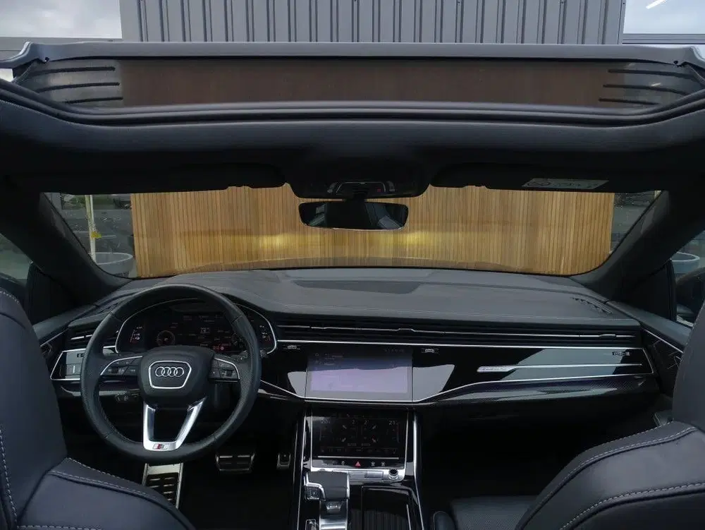 Audi Q8 55 TFSI e 381PK Quattro S line uit 2021, foto 15