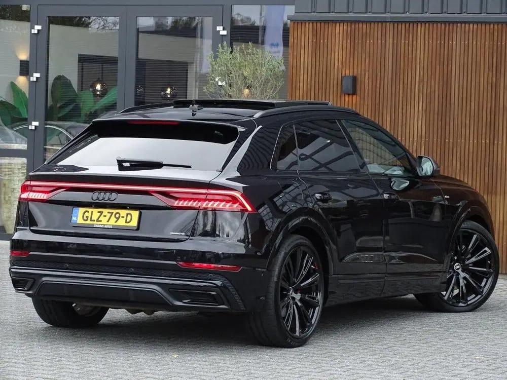 Audi Q8 55 TFSI e 381PK Quattro S line uit 2021, foto 7