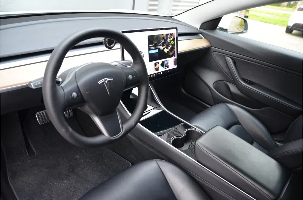 Tesla Model 3 Performance AWD 75 kWh AutoPilot3.0 uit 2019, foto 10