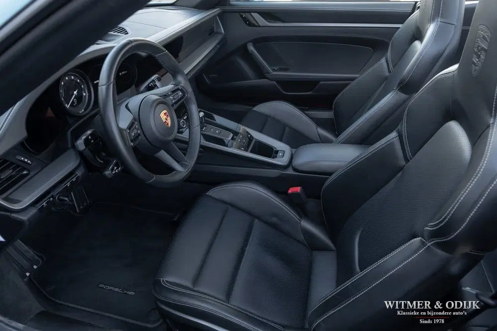 Porsche 911 3.0 Carrera Miami Blue (bj 2020) uit 2020, foto 6