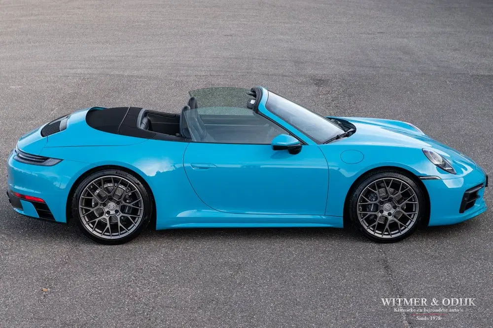 Porsche 911 3.0 Carrera Miami Blue (bj 2020) uit 2020, foto 9