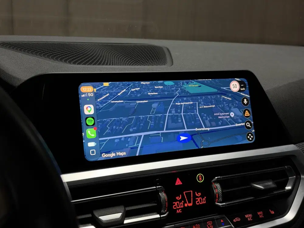 BMW 3-serie 330e uit 2019, foto 10
