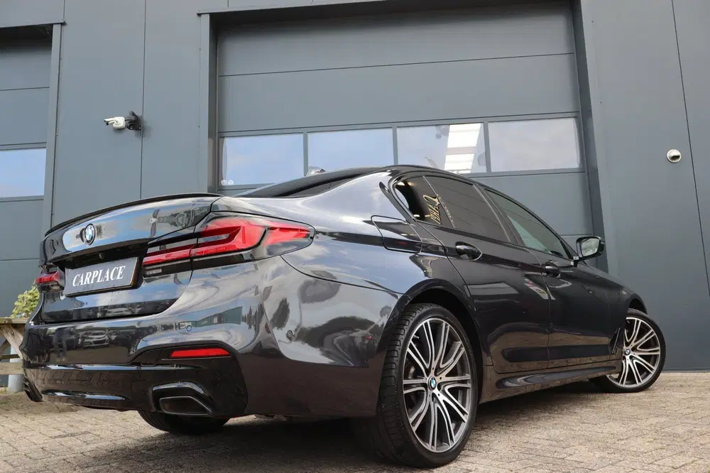 BMW 5-serie 540i High Executive- M pakket uit 2020, foto 11