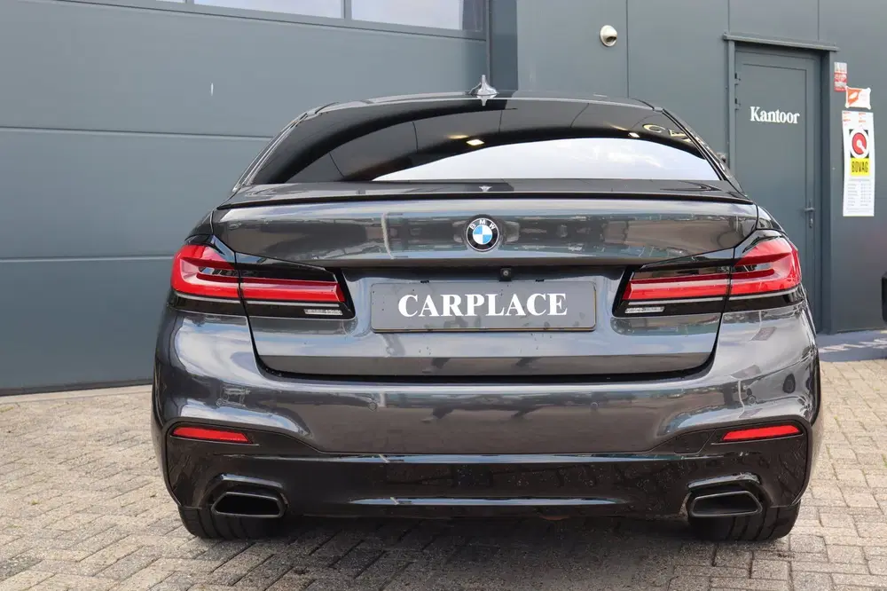 BMW 5-serie 540i High Executive- M pakket uit 2020, foto 12