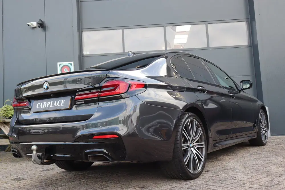 BMW 5-serie 540i High Executive- M pakket uit 2020, foto 13