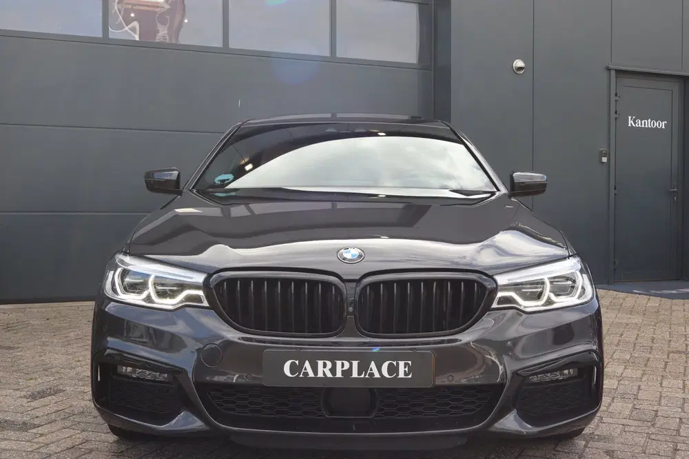 BMW 5-serie 540i High Executive- M pakket uit 2020, foto 15