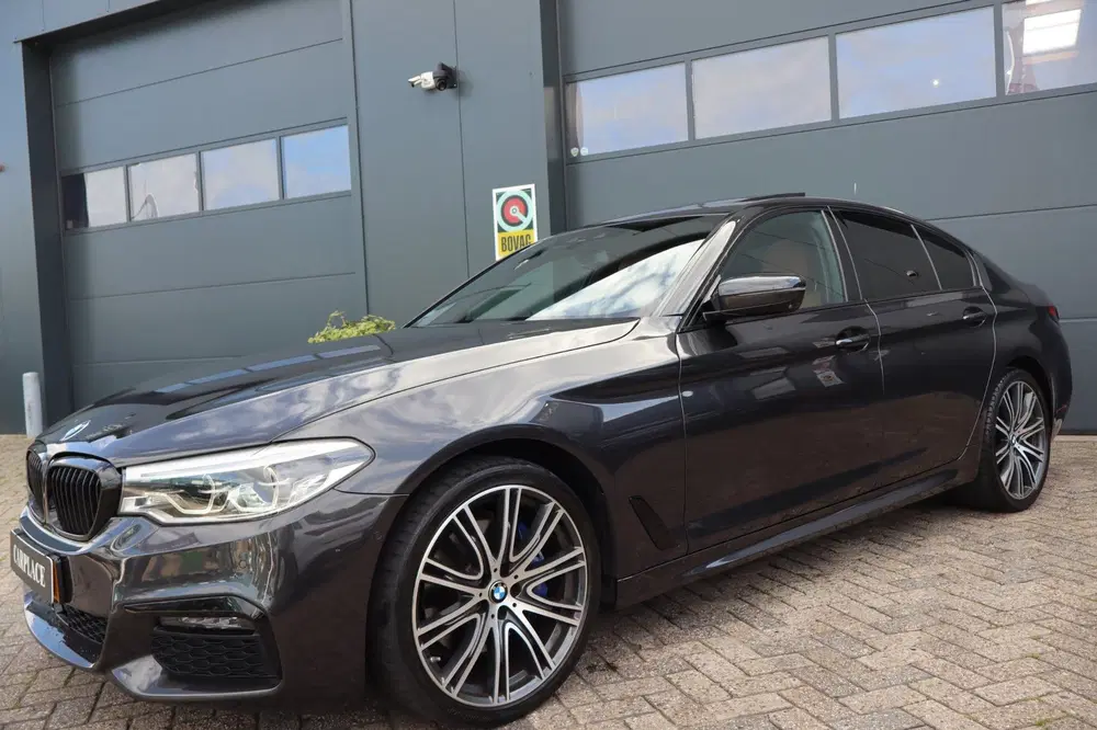 BMW 5-serie 540i High Executive- M pakket uit 2020, foto 5