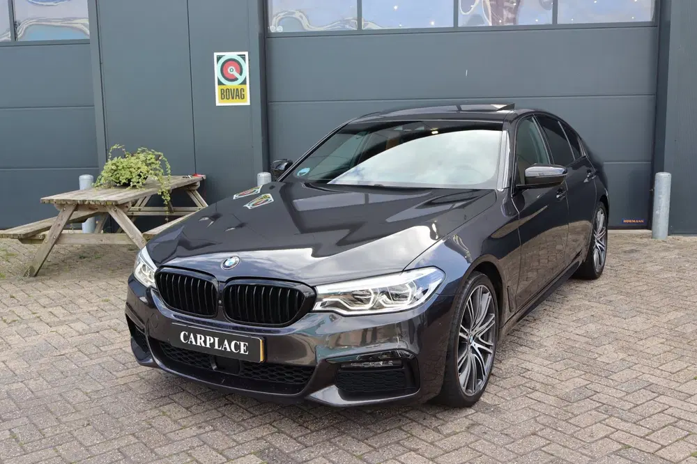 BMW 5-serie 540i High Executive- M pakket uit 2020, foto 6