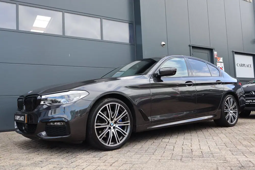 BMW 5-serie 540i High Executive- M pakket uit 2020, foto 8
