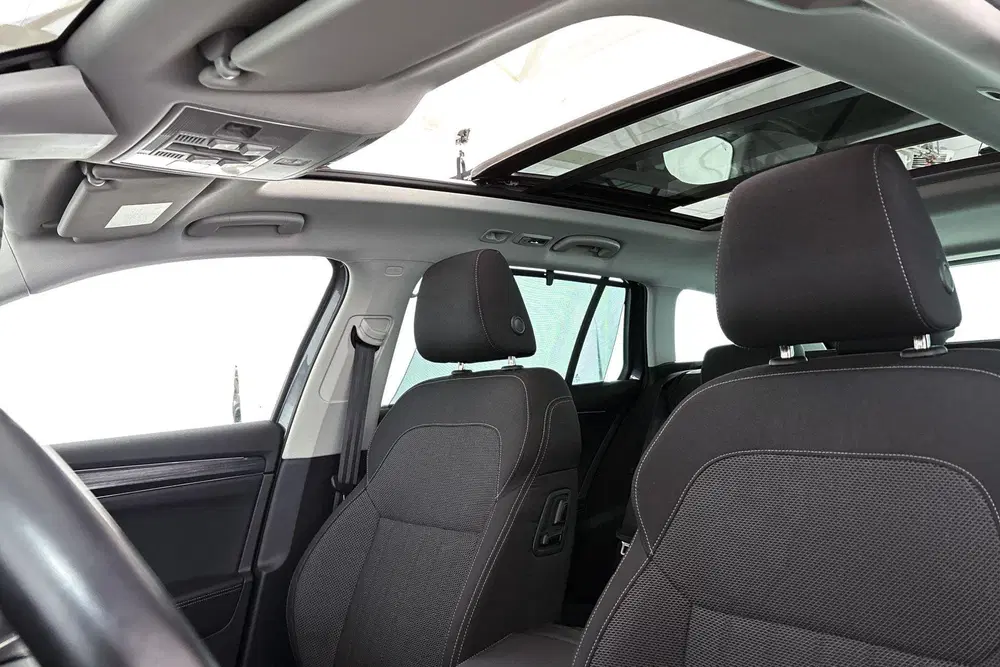 Skoda Superb 1.4 TSI iV Style Panoramadak Matrix LED M uit 2023, foto 8