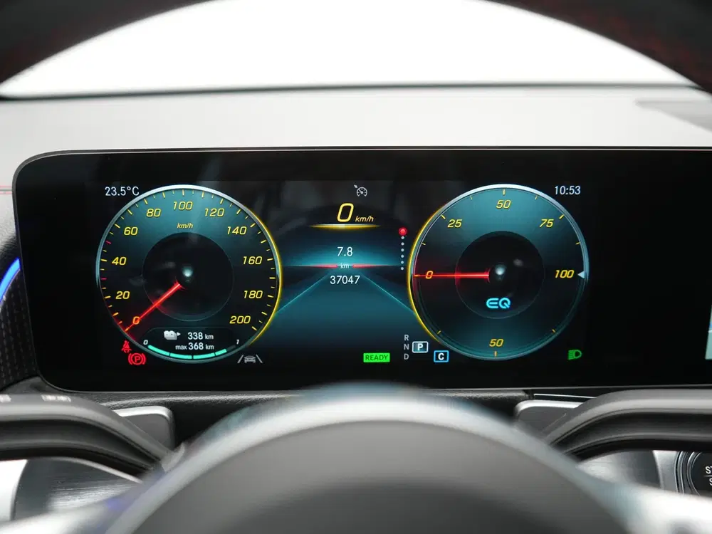 Mercedes-Benz EQB 300 4MATIC AMG Line 69 uit 2022, foto 11