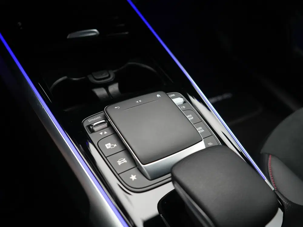 Mercedes-Benz EQB 300 4MATIC AMG Line 69 uit 2022, foto 12
