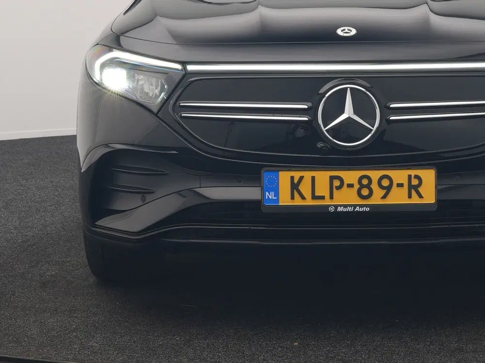 Mercedes-Benz EQB 300 4MATIC AMG Line 69 uit 2022, foto 13
