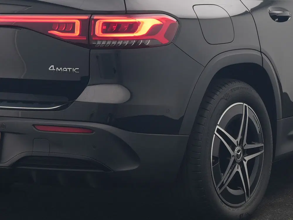Mercedes-Benz EQB 300 4MATIC AMG Line 69 uit 2022, foto 8