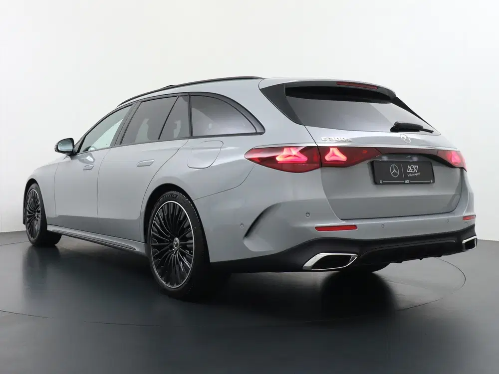 Mercedes-Benz E-Klasse 300 e Sport Edition uit 2026, foto 5
