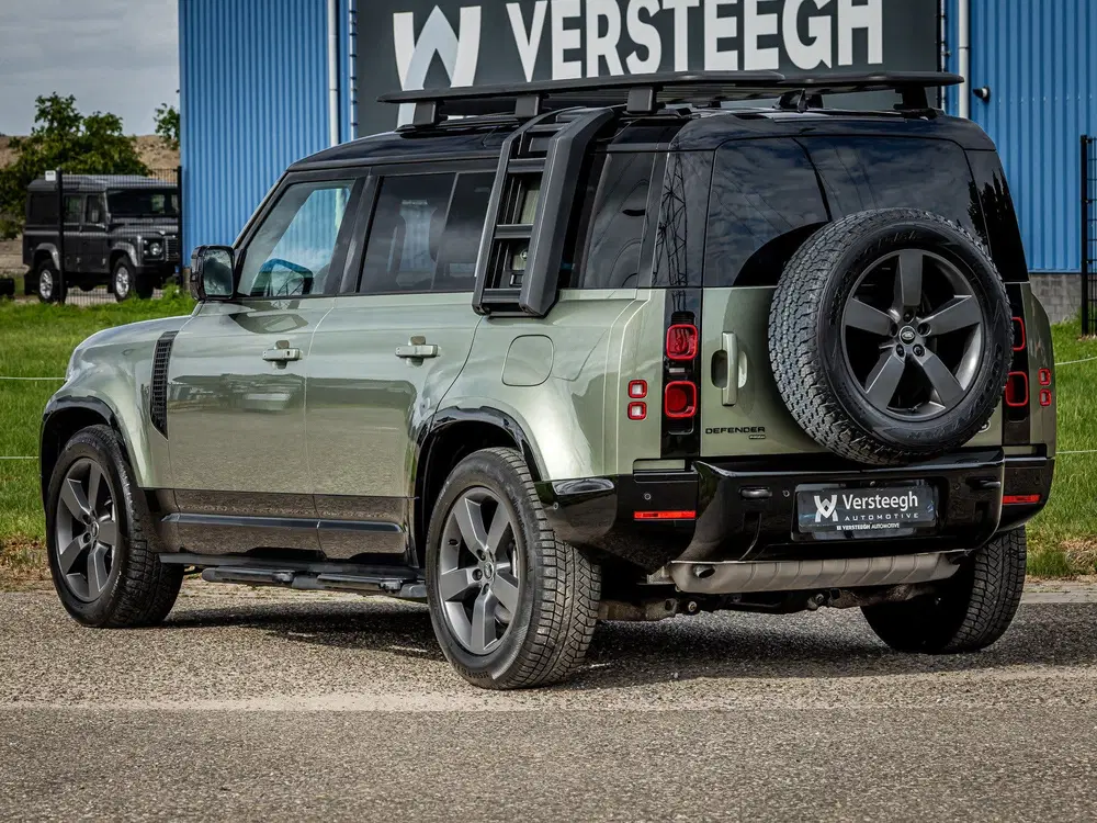 Land Rover Defender 2.0 P400e X-Dynamic HSE uit 2022, foto 3